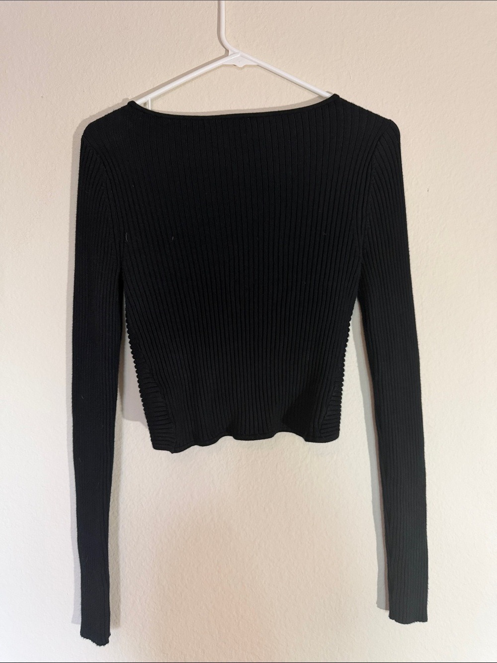 Abercrombie Fitch Black Twist Front Ribbed V Neck Long Sleeve Top - Picture 5 of 7